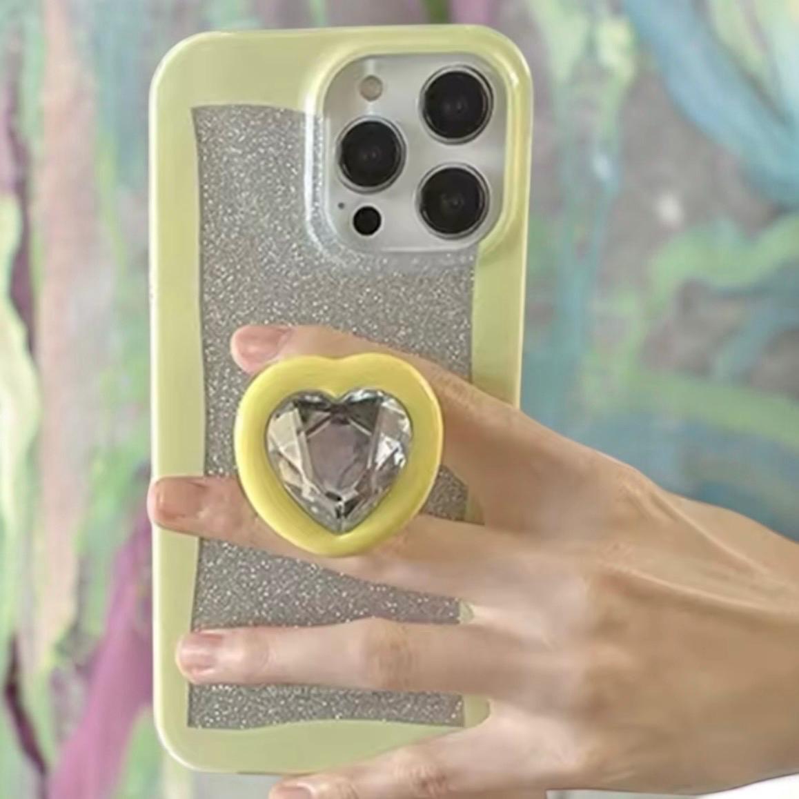 Diamond Rhinestone Heart Phone Grip